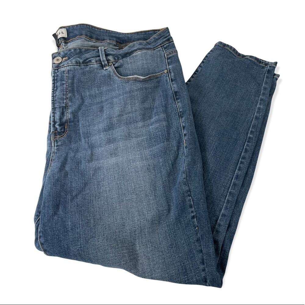 Rebel Wilson  "The Pinup Skinny" jeans 22W